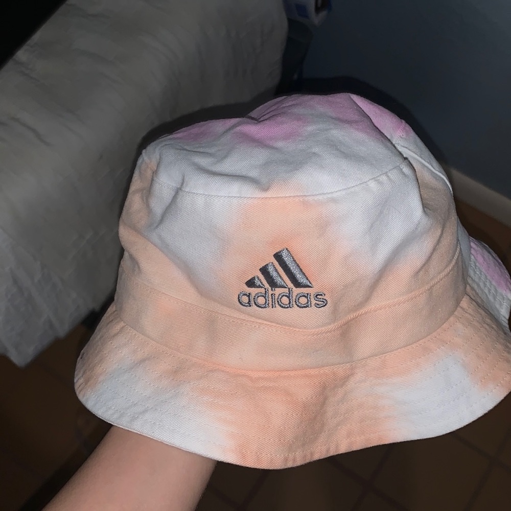 Bucket hat adidas size s/m